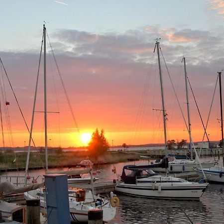 Strandnahe 2-Raum-Ferienwohnung Mit Balkon - Strandhaus Moenchgut Fewo 10 ロープベ エクステリア 写真